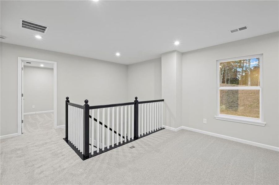 Spacious, unfurnished interior of a new home in Pickens Bluff, Hiram (Image 28).