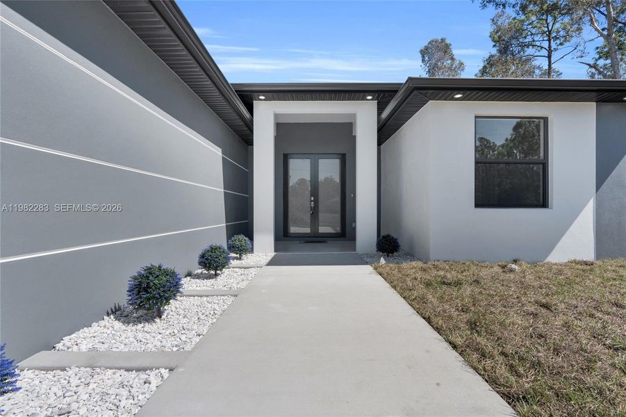 Exterior details and patio area of a home in , Lehigh Acres (Image 23).