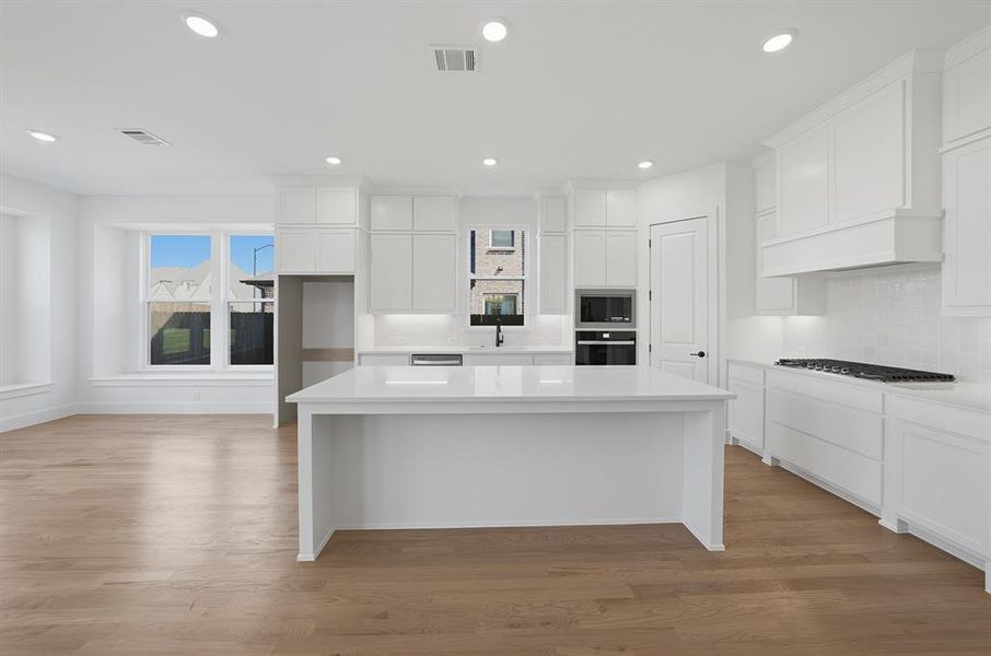 Furnished interior view inside a new home in Tavolo Park, Fort Worth (Image 12).