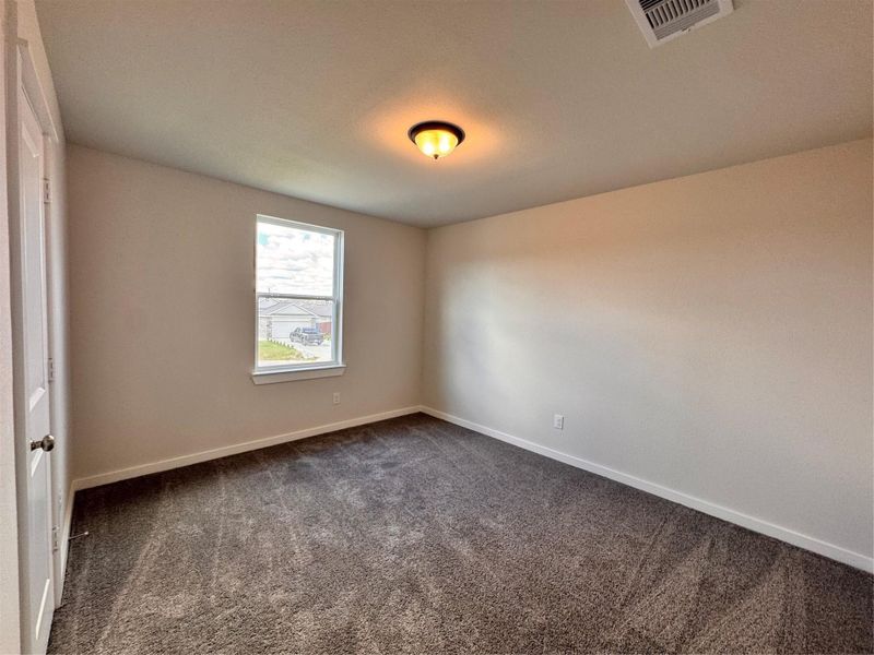 Spacious, unfurnished interior of a new home in Santa Fe, Cleveland (Image 11).