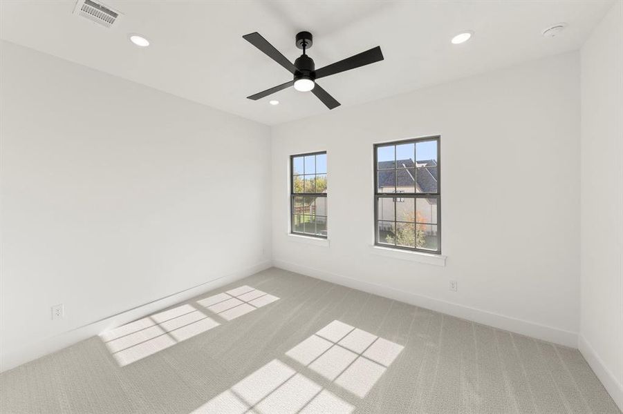 38. 551 Twilight - Bed 3 38. 551 Twilight - Bed 3