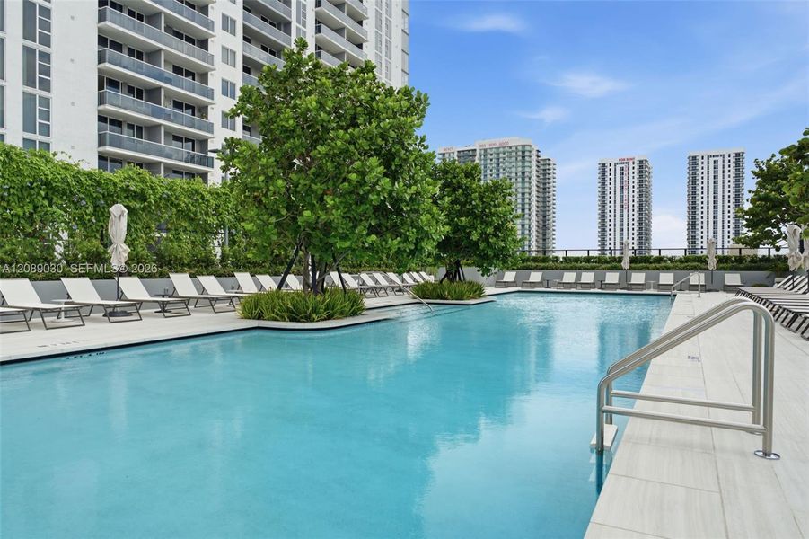 Condo located in Miami, FL showcasing its design and architecture (Image 36).