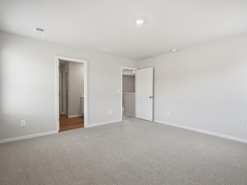 Spacious, unfurnished interior of a new home in Pleasant Brook, Greenville (Image 14). Spacious, unfurnished interior of a new home in Pleasant Brook, Greenville (Image 14).