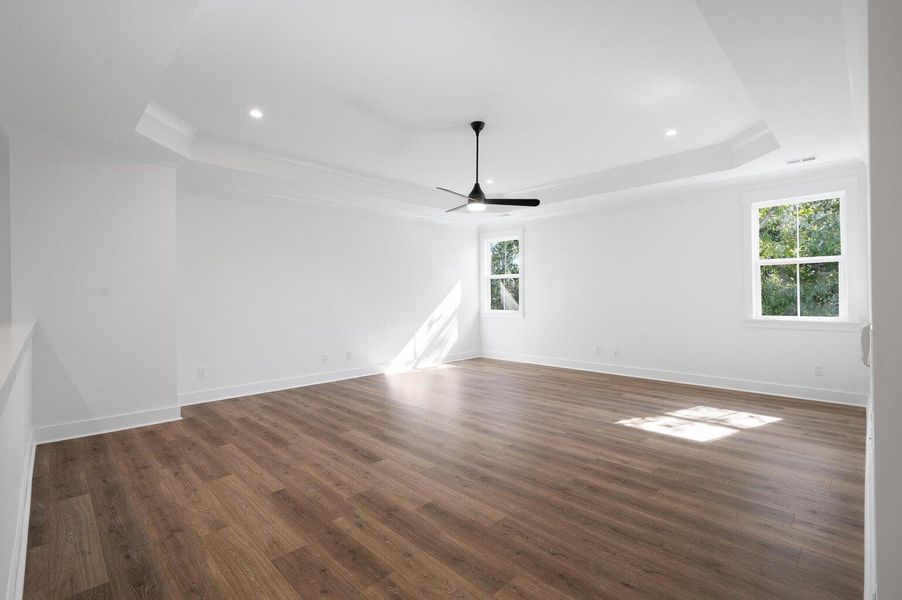 Spacious, unfurnished interior of a new home in , Yonges Island (Image 28).