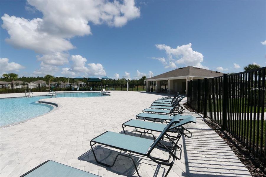 Community amenities in Lake Deer Estates, Poinciana (Image 25).