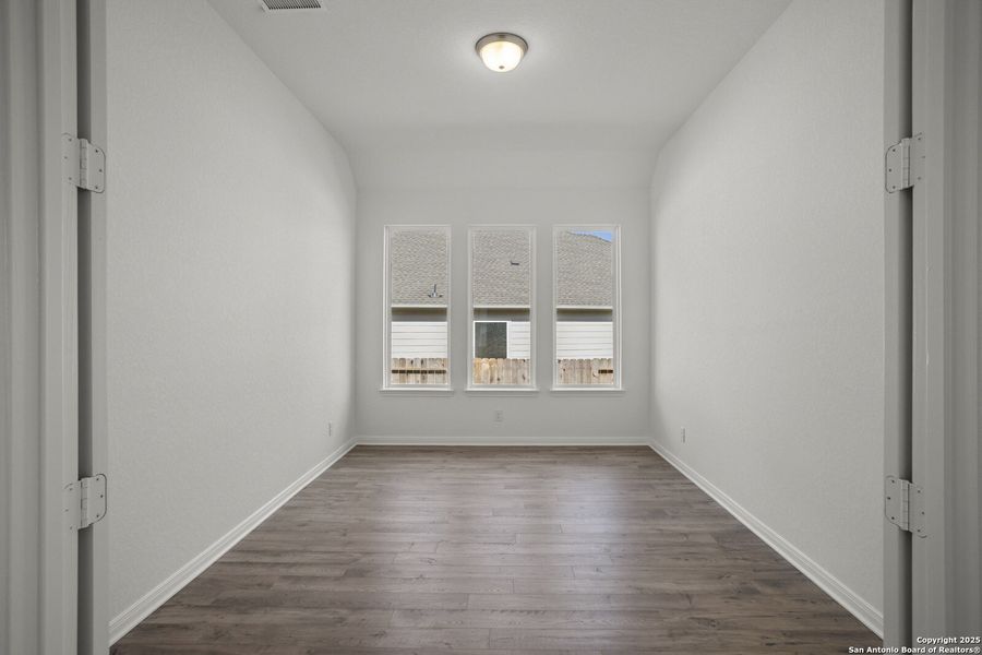 Spacious, unfurnished interior of a new home in Homestead, Schertz (Image 15).