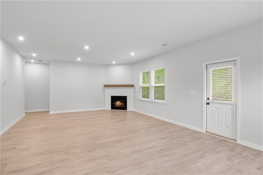 Spacious, unfurnished interior of a new home in , Villa Rica (Image 31).