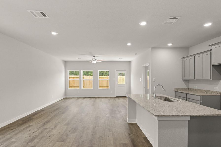 Spacious, unfurnished interior of a new home in Crockett Meadows, Conroe (Image 20). Spacious, unfurnished interior of a new home in Crockett Meadows, Conroe (Image 20).