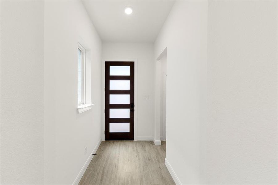 03. 2256 Aspen Chase - Entry 03. 2256 Aspen Chase - Entry