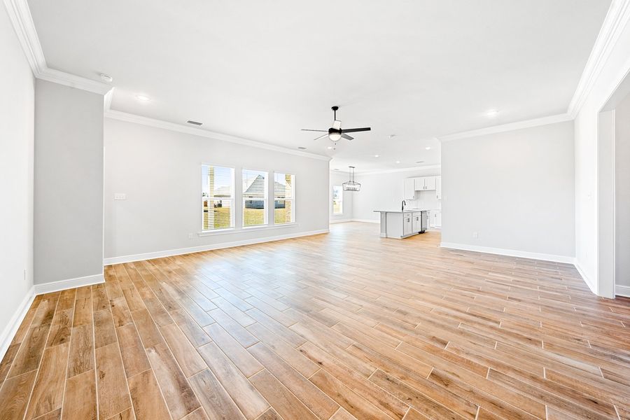 Spacious, unfurnished interior of a new home in Natureview, Freeport (Image 12).