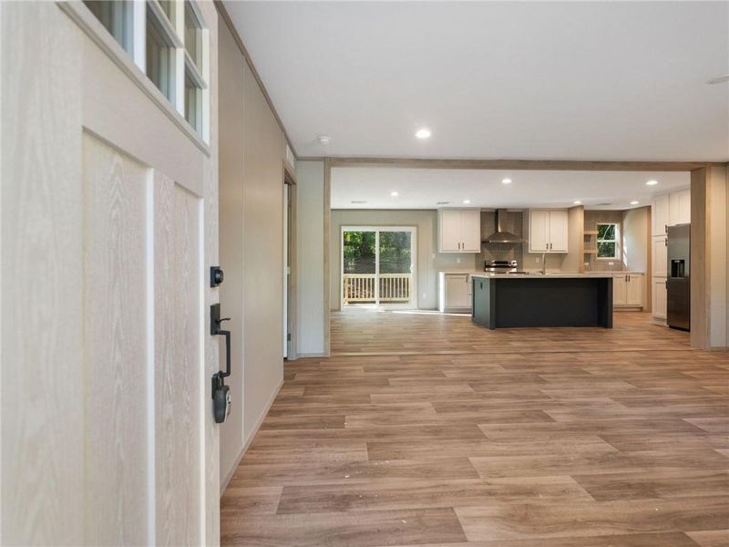 Spacious, unfurnished interior of a new home in , Gainesville (Image 20).