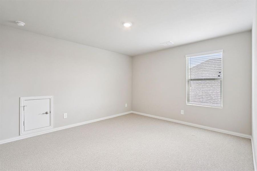 Spacious, unfurnished interior of a new home in Parks at Foster Crossing - Premier Series, Anna (Image 27). Spacious, unfurnished interior of a new home in Parks at Foster Crossing - Premier Series, Anna (Image 27).