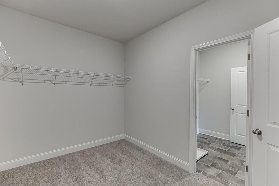 Spacious, unfurnished interior of a new home in , Jefferson (Image 29).