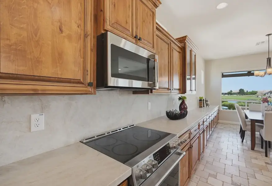 Encanterra Positano HS 533 Kitchen - 3 of 14 Encanterra Positano HS 533 Kitchen - 3 of 14