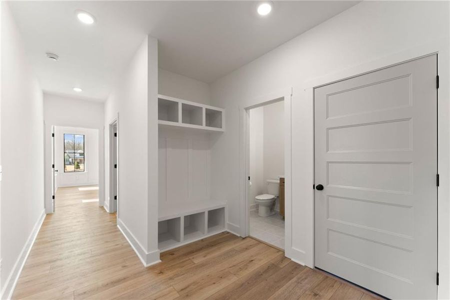 Spacious, unfurnished interior of a new home in , Gainesville (Image 24).