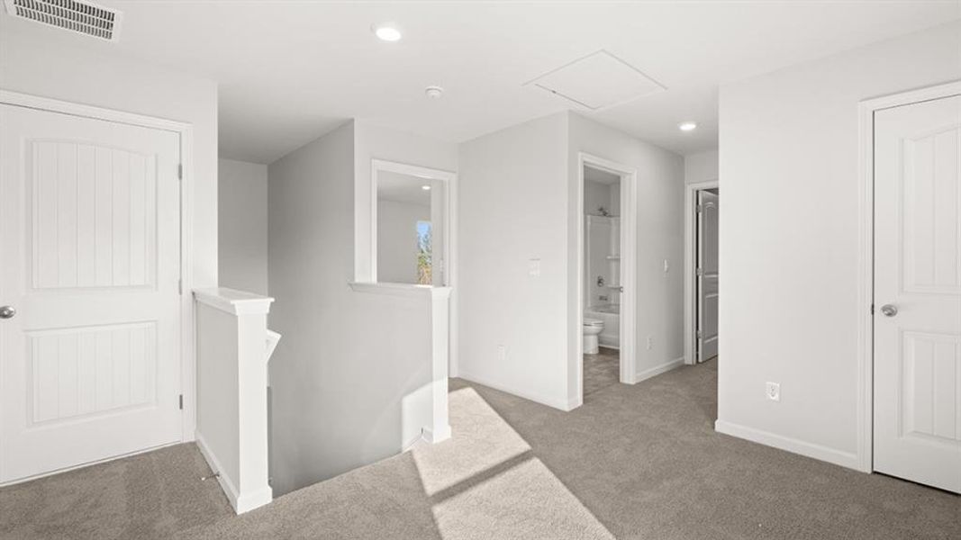 Spacious, unfurnished interior of a new home in Parkside at Carter Grove, Cartersville (Image 15).