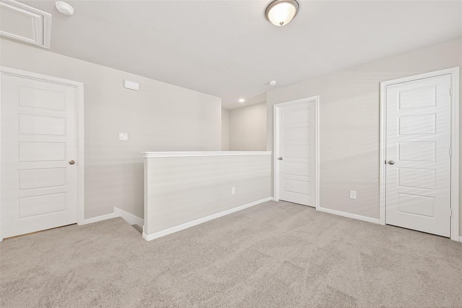 Spacious, unfurnished interior of a new home in Woodland Lakes, Houston (Image 34).