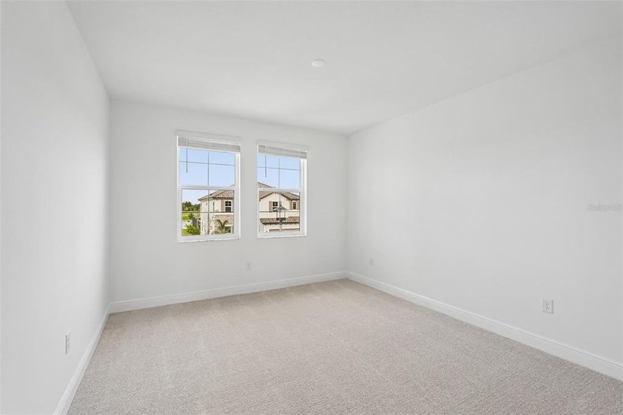 Spacious, unfurnished interior of a new home in Hawkstone, Sarasota (Image 26).