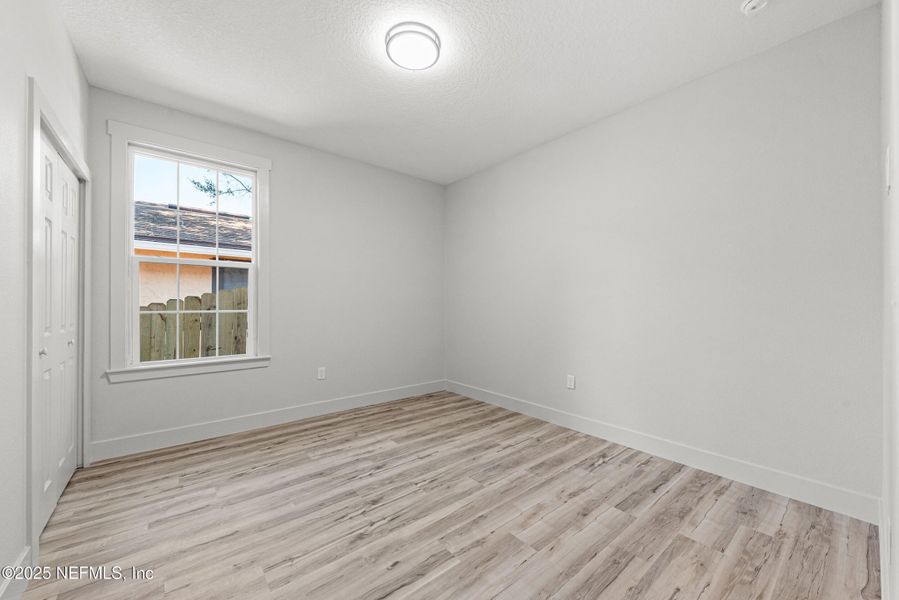 Spacious, unfurnished interior of a new home in , Jacksonville (Image 14).