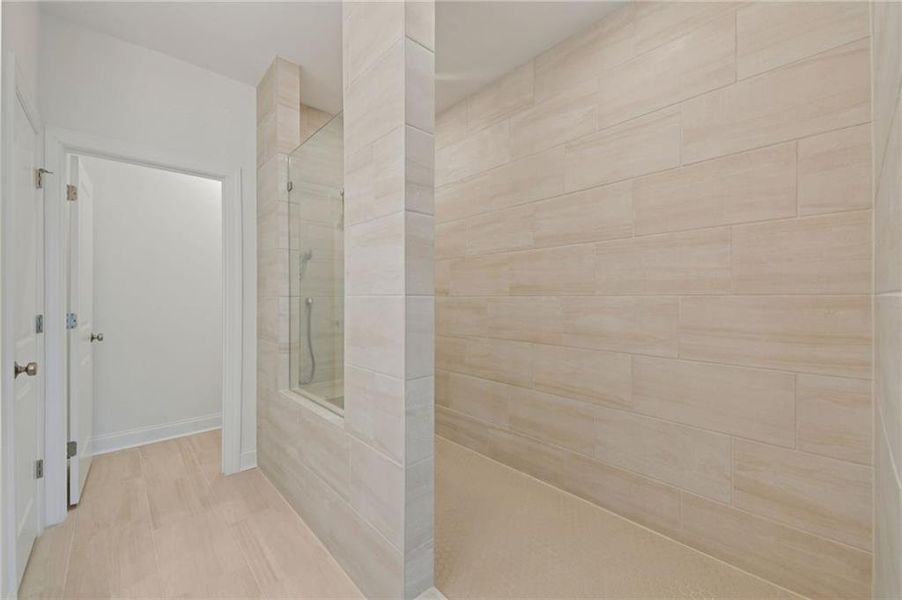 Spacious, unfurnished interior of a new home in , Buford (Image 33).