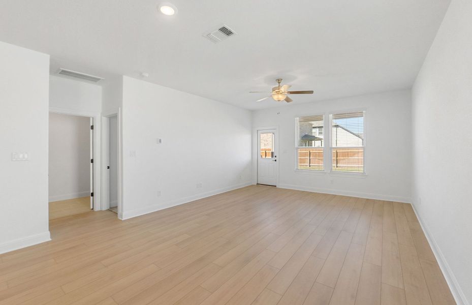 Spacious, unfurnished interior of a new home in Lagos, Manor (Image 33).