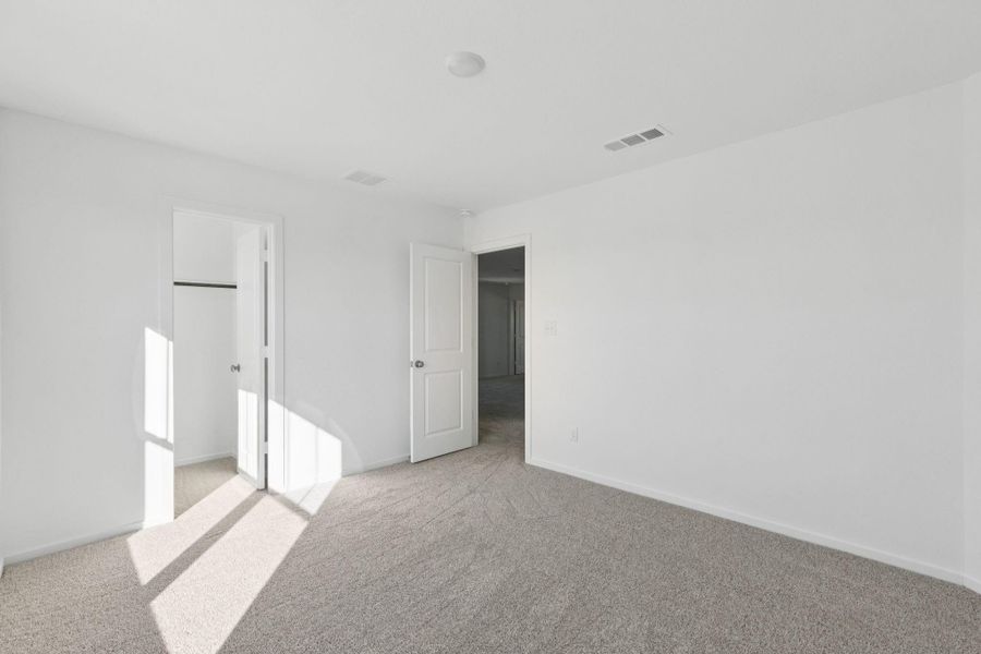 Spacious, unfurnished interior of a new home in Montgomery Bend, Montgomery (Image 29).