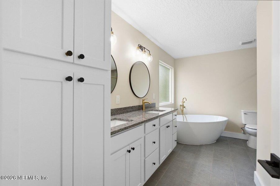 Furnished interior view inside a new home in , Jacksonville (Image 12).