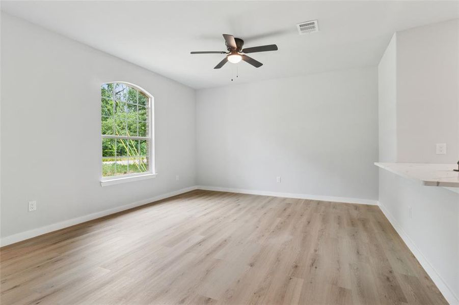 Spacious, unfurnished interior of a new home in , Mabank (Image 18). Spacious, unfurnished interior of a new home in , Mabank (Image 18).