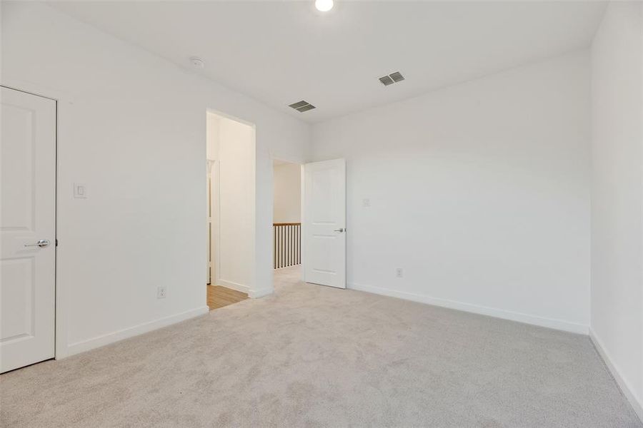 Spacious, unfurnished interior of a new home in Solterra, Mesquite (Image 33).