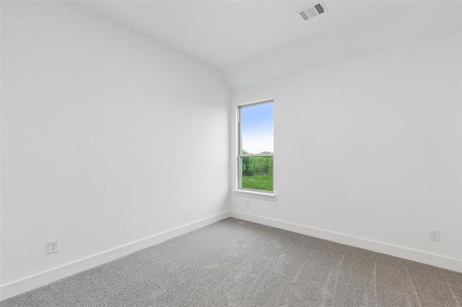 Spacious, unfurnished interior of a new home in Ellis Ranch Estates, Waxahachie (Image 29).