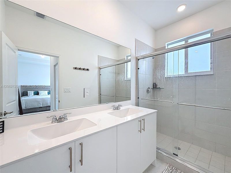 Furnished interior view inside a new home in , Homestead (Image 17).
