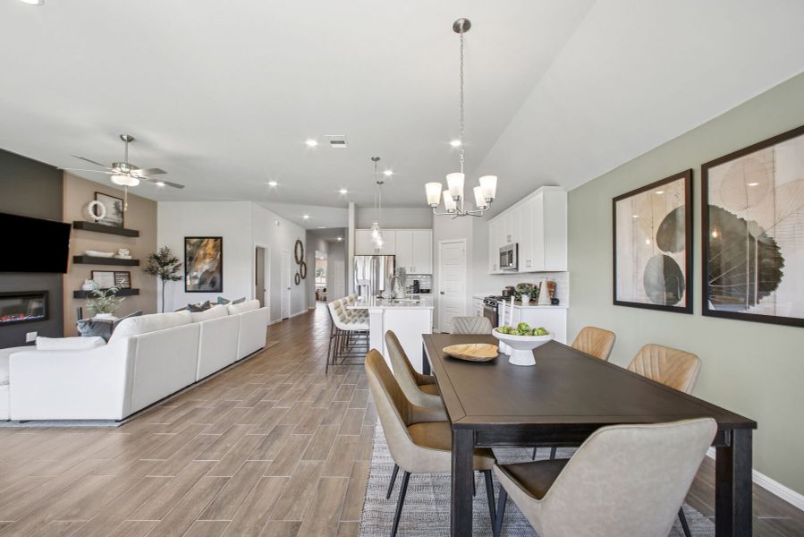 Dining Area Dining Area