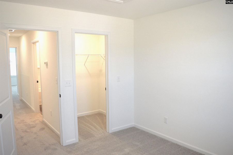 Spacious, unfurnished interior of a new home in Bickley Station, Irmo (Image 25).