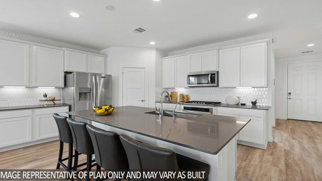 Furnished interior view inside a new home in Riverside Estates, Mont Belvieu (Image 7).