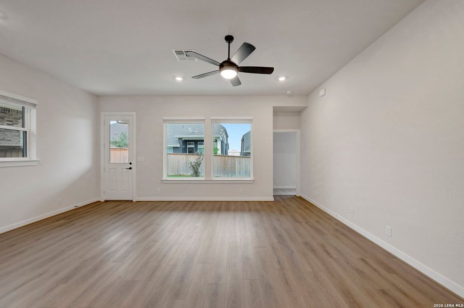 Spacious, unfurnished interior of a new home in , New Braunfels (Image 20).
