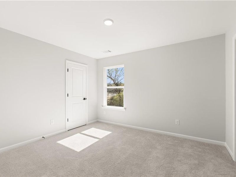 Spacious, unfurnished interior of a new home in Cedar Farms, Winder (Image 22).
