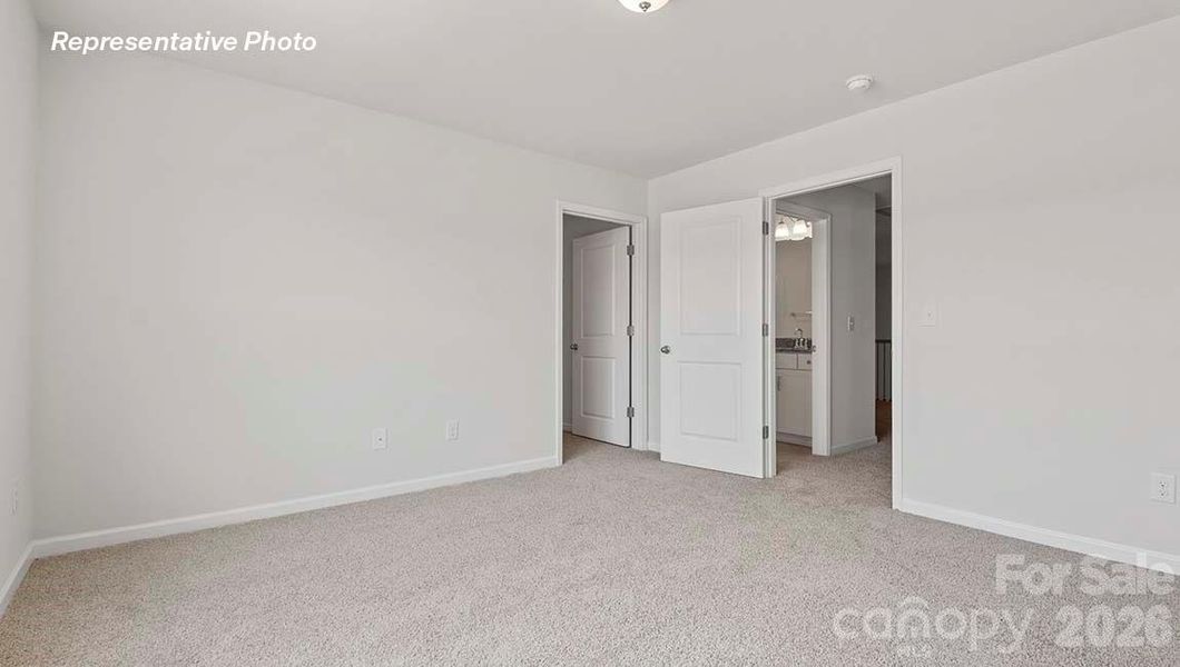 Spacious, unfurnished interior of a new home in Skybrook Corners, Huntersville (Image 16).
