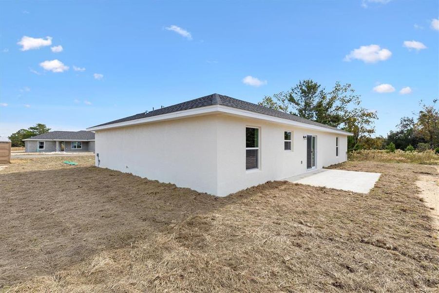 Exterior details and patio area of a home in , Ocklawaha (Image 23).