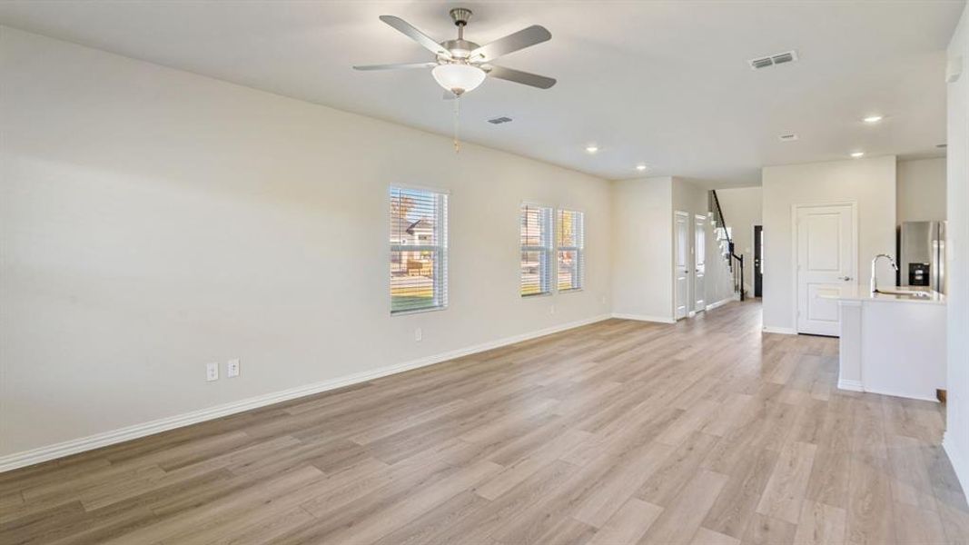 Spacious, unfurnished interior of a new home in Eastridge - Spring Series, McKinney (Image 21). Spacious, unfurnished interior of a new home in Eastridge - Spring Series, McKinney (Image 21).
