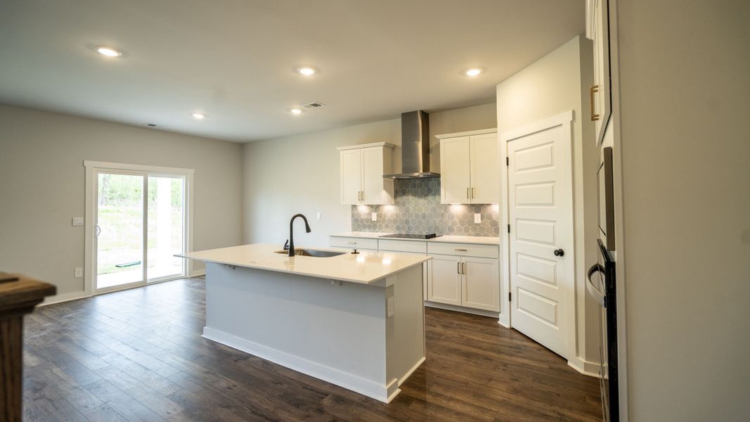 Furnished interior view inside a new home in Pottsview, Smyrna (Image 4).