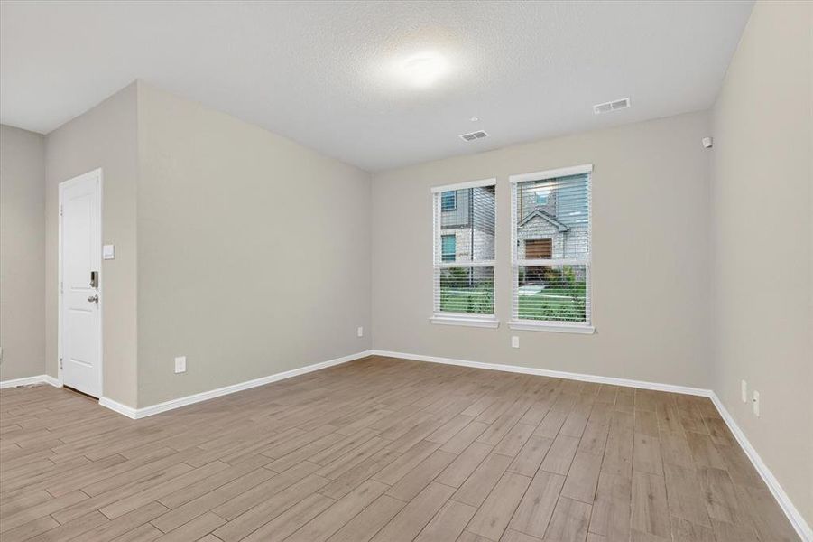Spacious, unfurnished interior of a new home in , Haltom City (Image 15). Spacious, unfurnished interior of a new home in , Haltom City (Image 15).