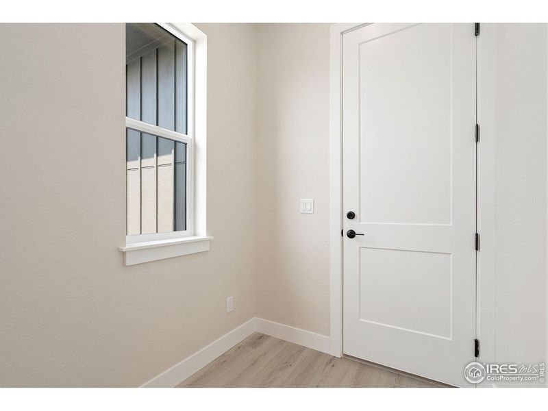 Spacious, unfurnished interior of a new home in Kitchel Lake at Serratoga Falls, Timnath (Image 20).