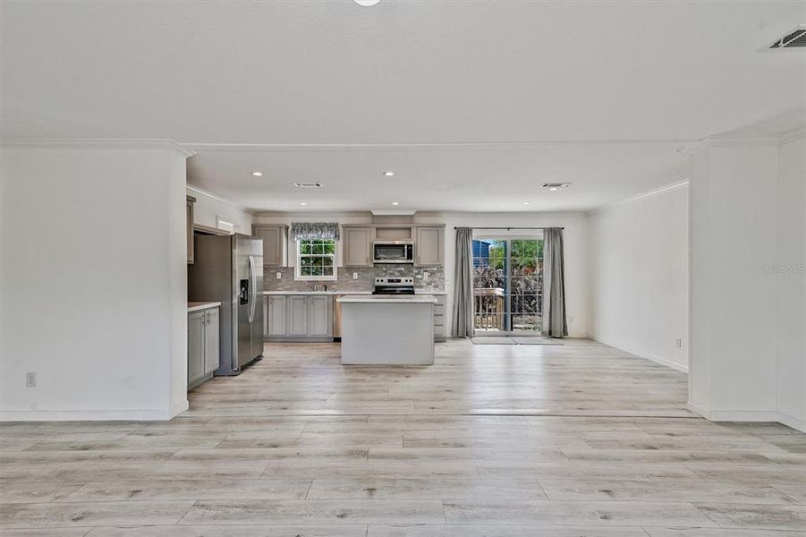 Spacious, unfurnished interior of a new home in , North Fort Myers (Image 32).