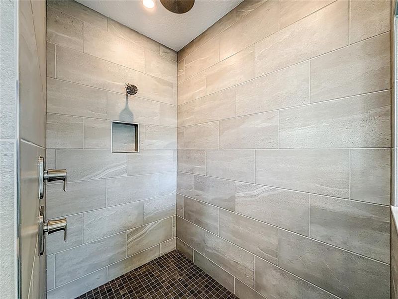 Close-up of interior finishes inside a home in , Tampa (Image 19).