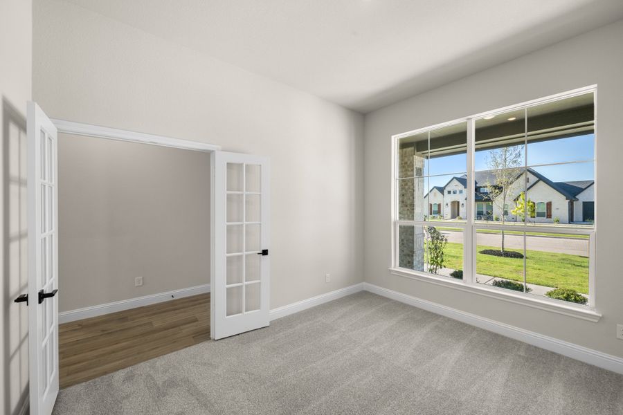Spacious, unfurnished interior of a new home in Coyote Crossing, Godley (Image 23).