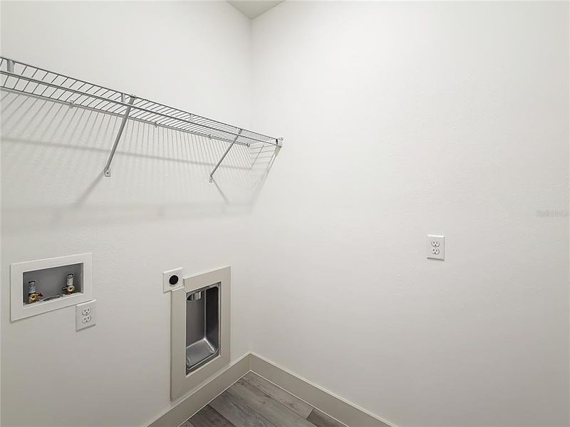 Spacious, unfurnished interior of a new home in , Ocala (Image 17).