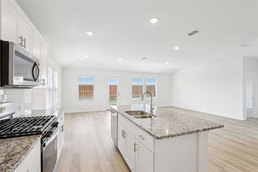 Photo is not of the actual home, but is an inspirational photo of builder’s model home and may depict options, furnishings, and/or decorator features that are not included. Photo is not of the actual home, but is an inspirational photo of builder’s model home and may depict options, furnishings, and/or decorator features that are not included.