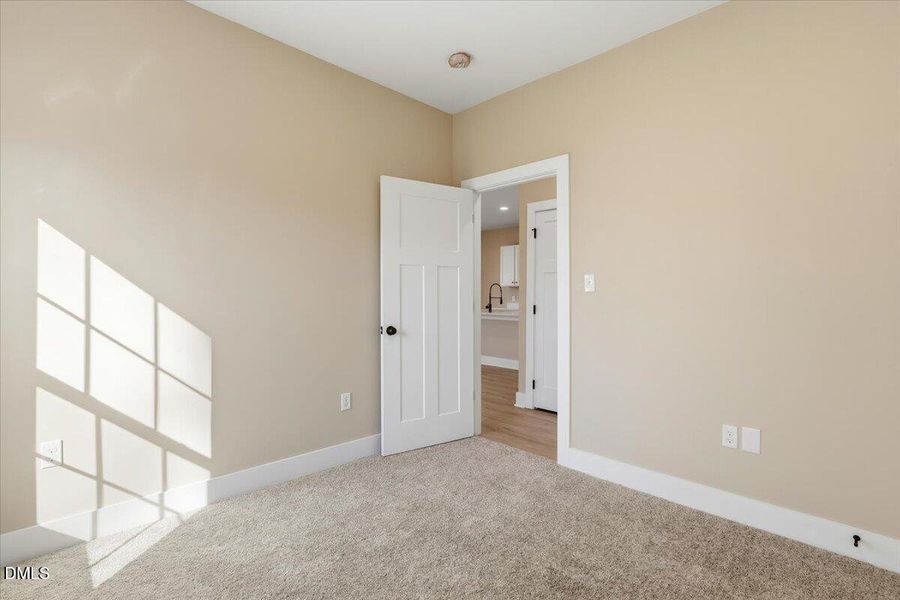 25-131 Dauphine St-25