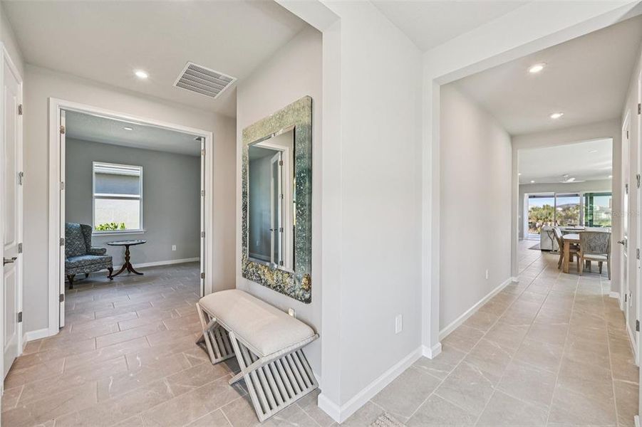 Furnished interior view inside a new home in , Venice (Image 36).