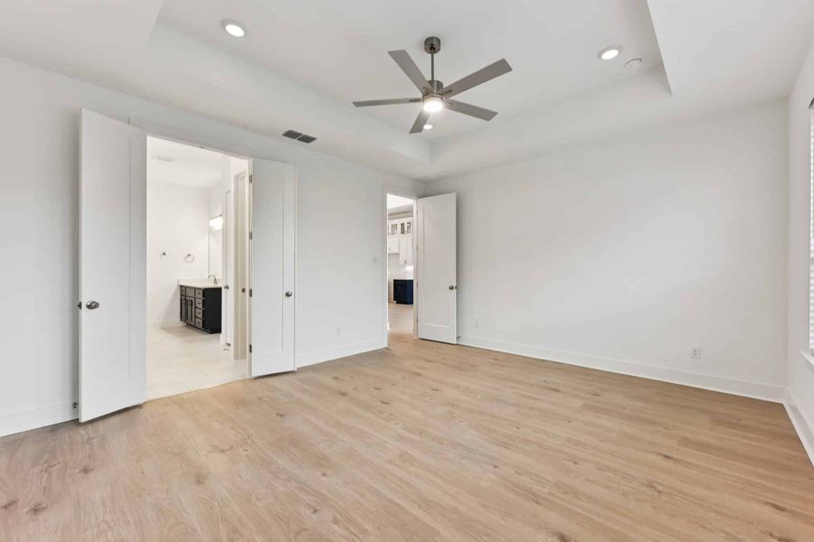 Spacious, unfurnished interior of a new home in Sweetwater, Austin (Image 37).